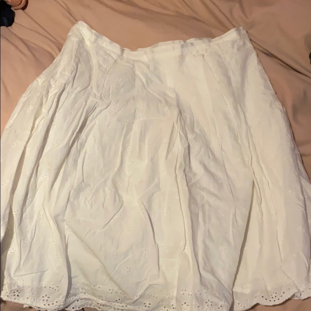 Gap skirt